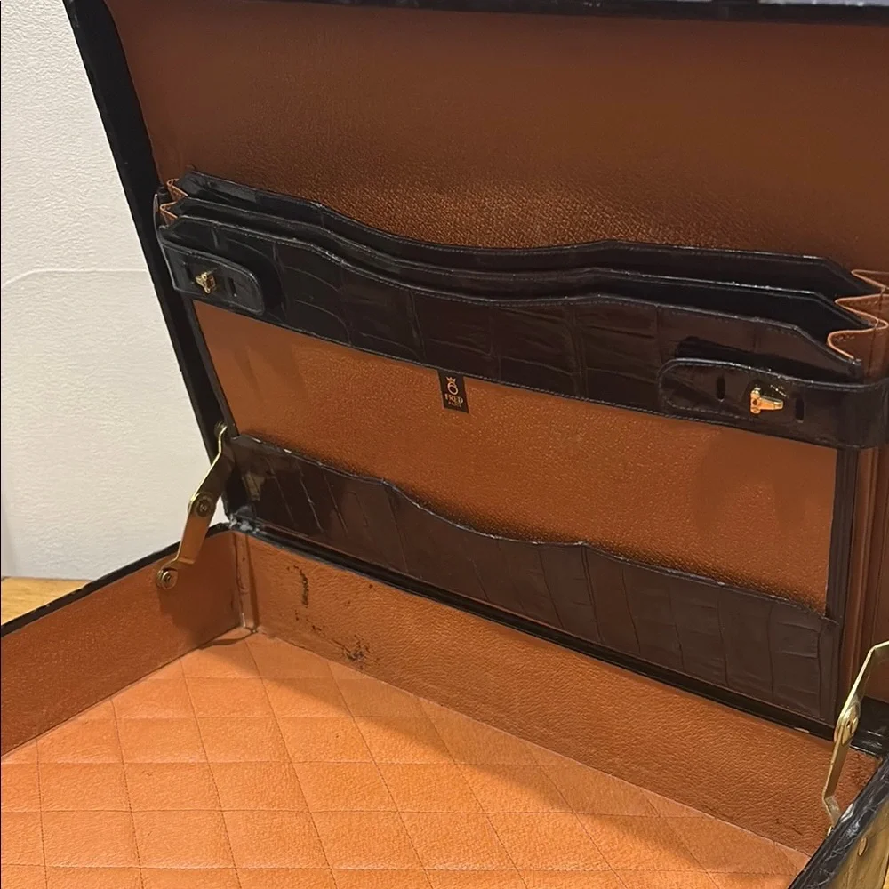 LUXURY Fred’s of Paris (Jeweler) Black Crocodile-Embossed Leather Briefcase.